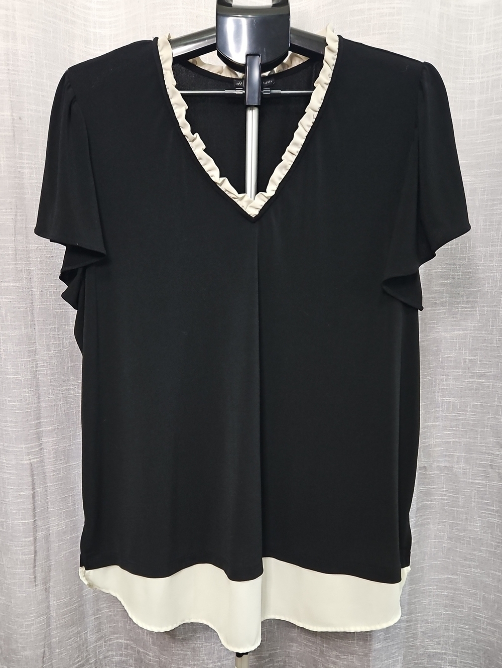 Adrianna Papell Black V-Neck Flutter Sleeve Top with Cream Trim